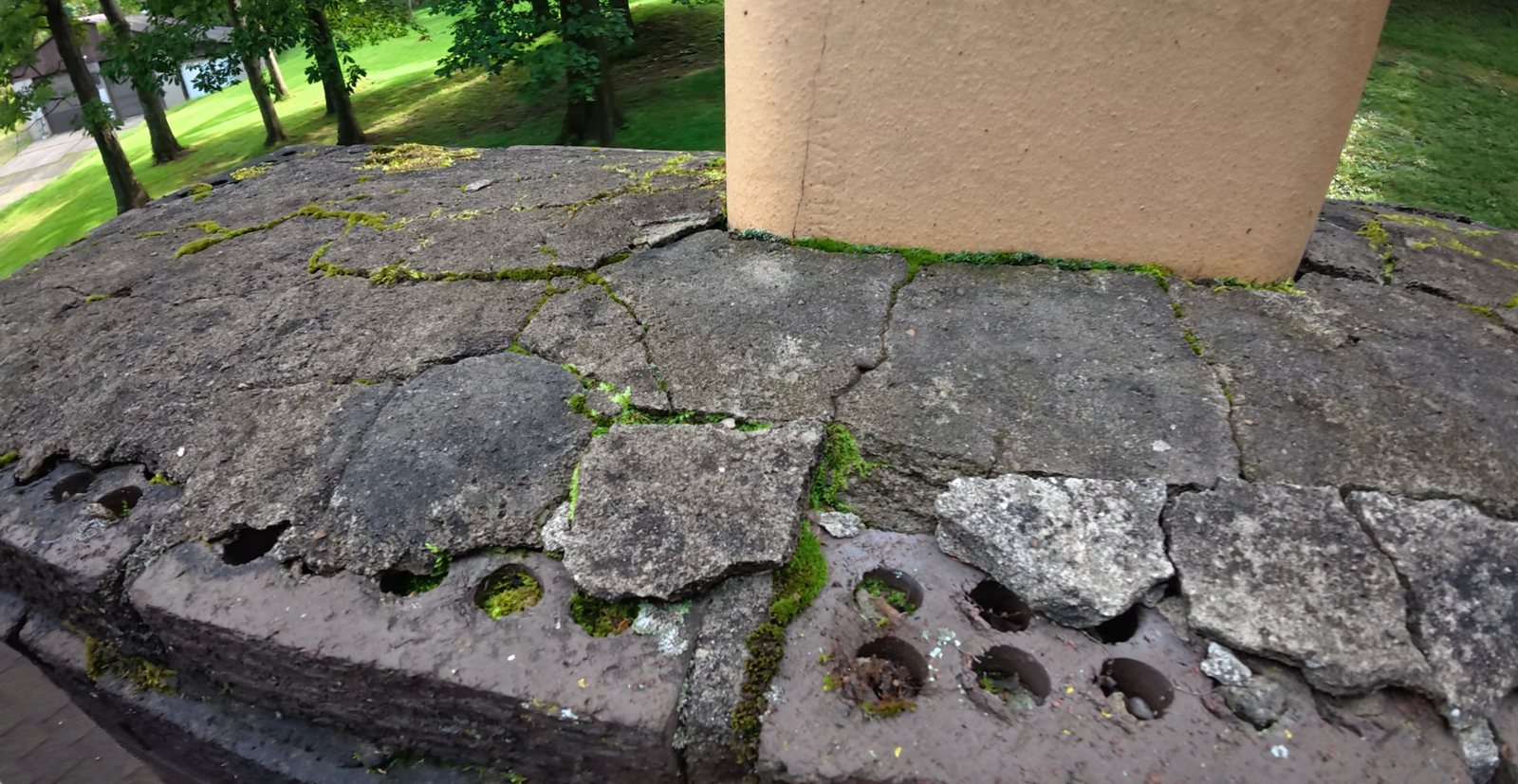 Chimney crown repair with Turbo Poly Seal — Before repair